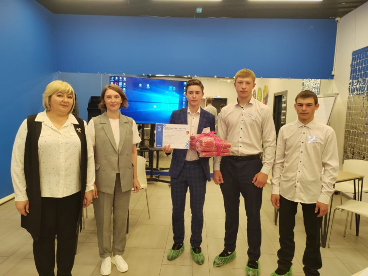 Школьная «Лига Дебатов» Движения Первых.